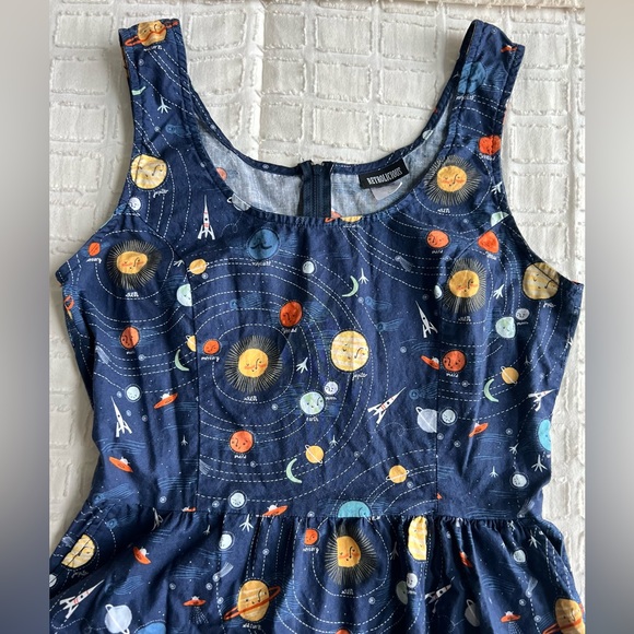 Retrolicious Vintage Inspired Universe Themed Dress - Picture 6 of 6